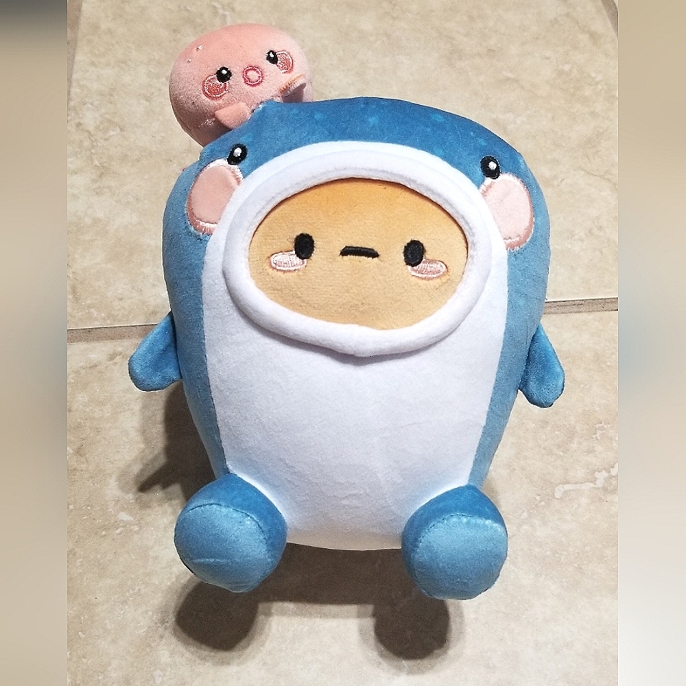 Smoko Whale Tayto With Octopus Buddy 7 Inch Sample Plush (NO TAGS)